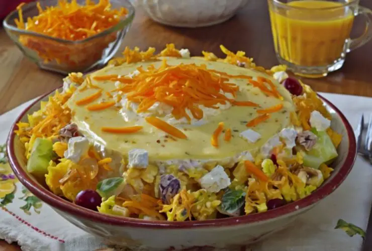 Aunt Myrna's Party Cheese Salad Recipe