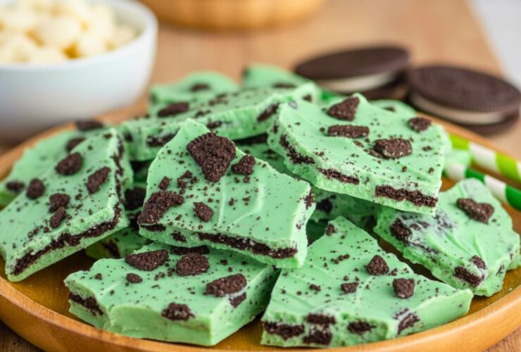 4 Ingredient Mint Oreo Bark Recipe