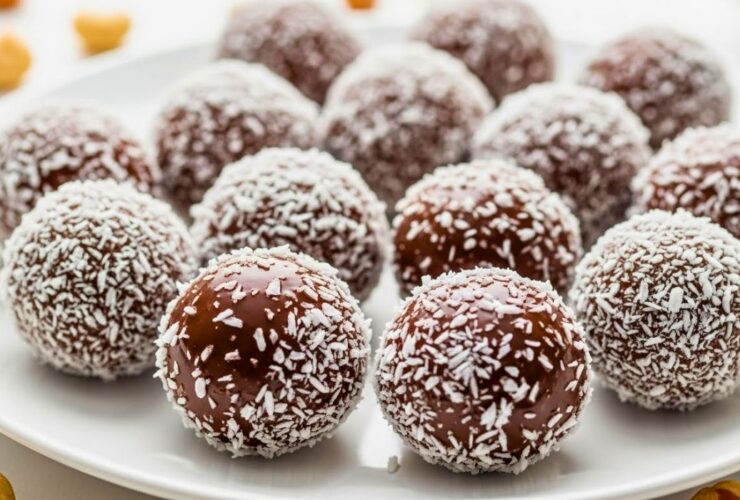 No-Bake Dubai Chocolate Balls Recipe