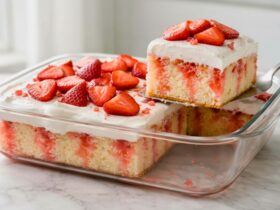 Pioneer Woman Strawberry Poke Cake Recipe