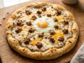 Biscuits and Sausage Gravy Pizza Recipe