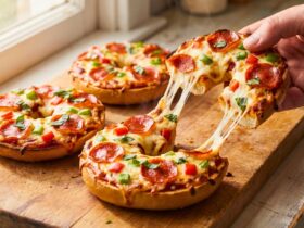 Easy Homemade Pizza Bagels Recipe