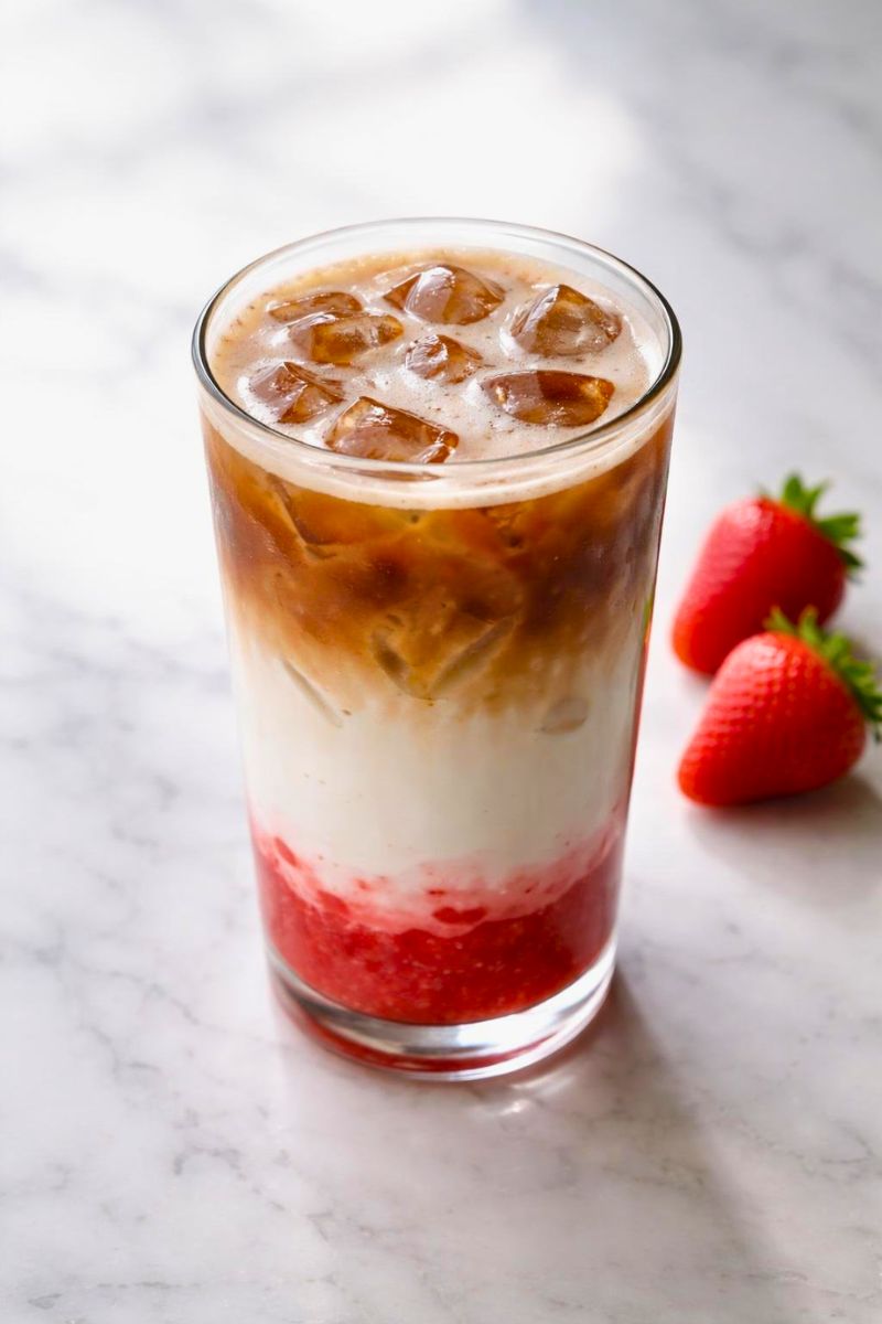 Iced Strawberry Cream Latte Recipe